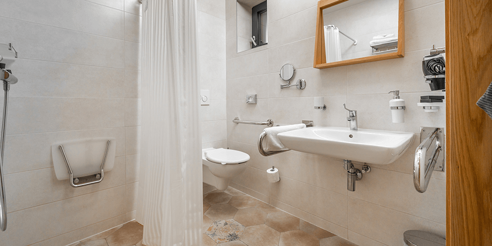 Acessibilidade | Conheça 3 Produtos Para Adaptar seu Banheiro