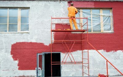 Reforma de Fachadas: Como Escolher Materiais que Valorizam a Entrada da Sua Casa?
