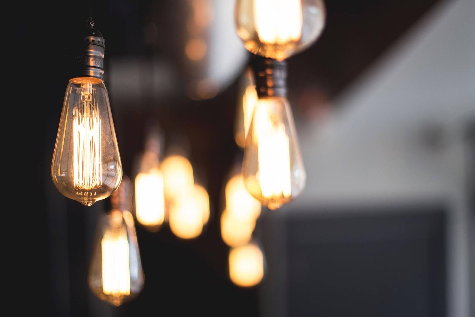 Iluminação de Ambientes: Truques Simples Que Fazem Diferença  
