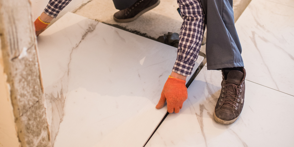 Pisos e porcelanatos: transforme seus ambientes com estilo