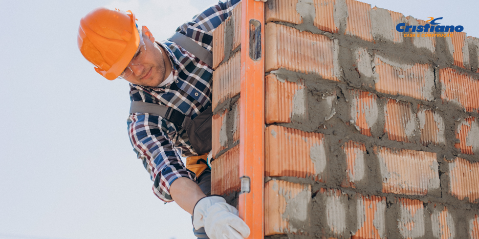 Custo-Benefício na Obra: Onde Economizar?